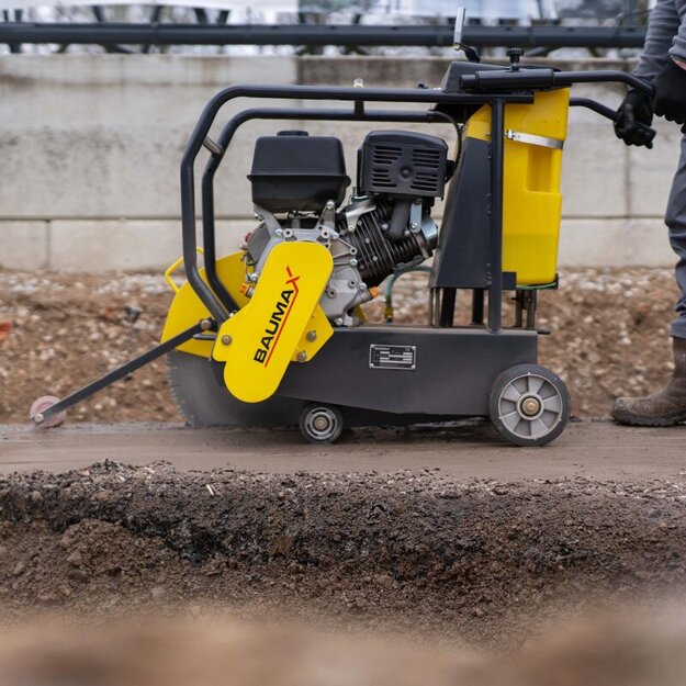 Baumax asfalto, betono pjaustyklė BS45